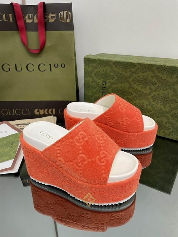 Gucci Women's Slippers 404